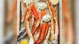 How to Heat Up Crab Legs​